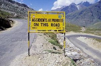 funny_road_signs_06.jpg