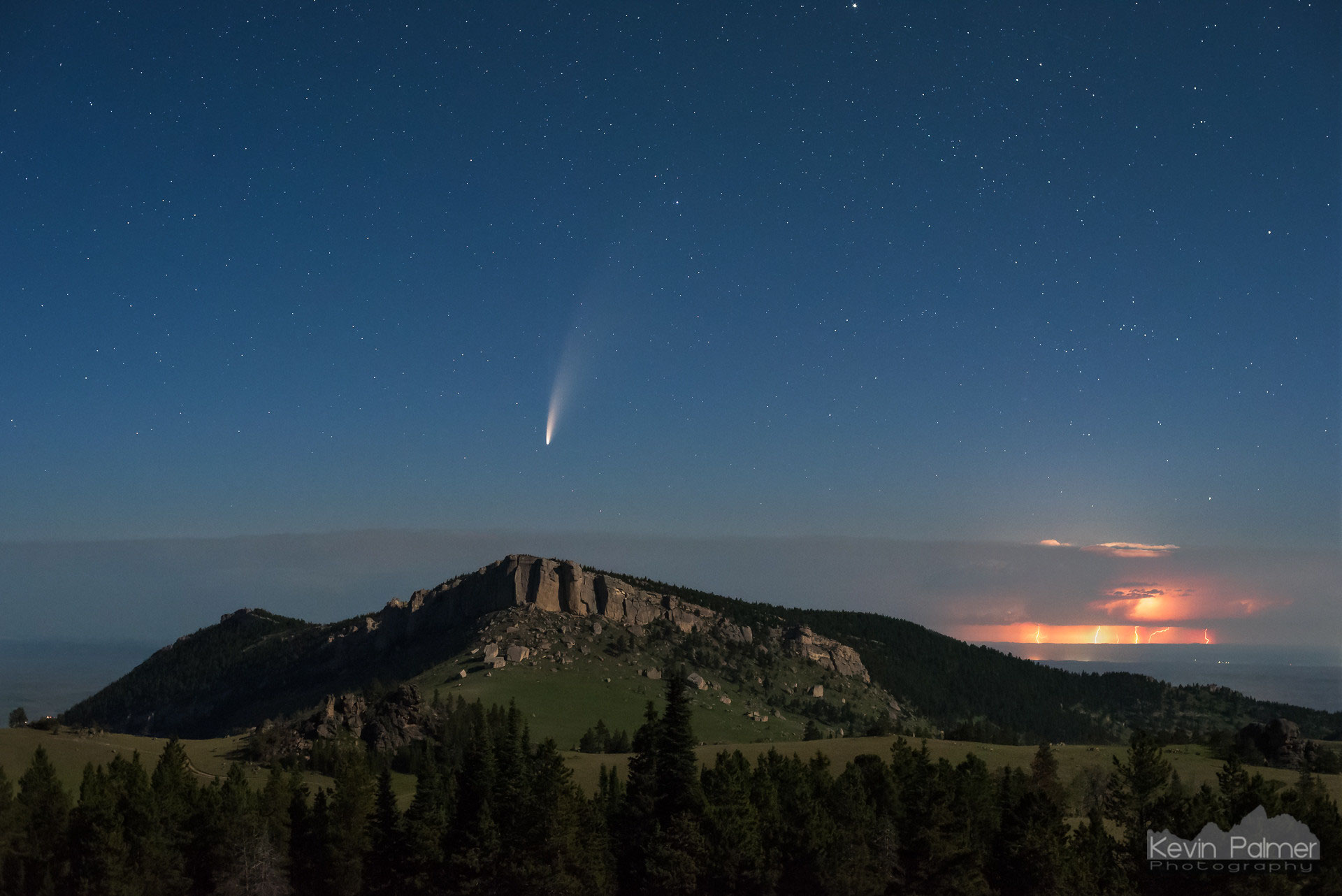 CometLightning_Palmer_1920.jpg