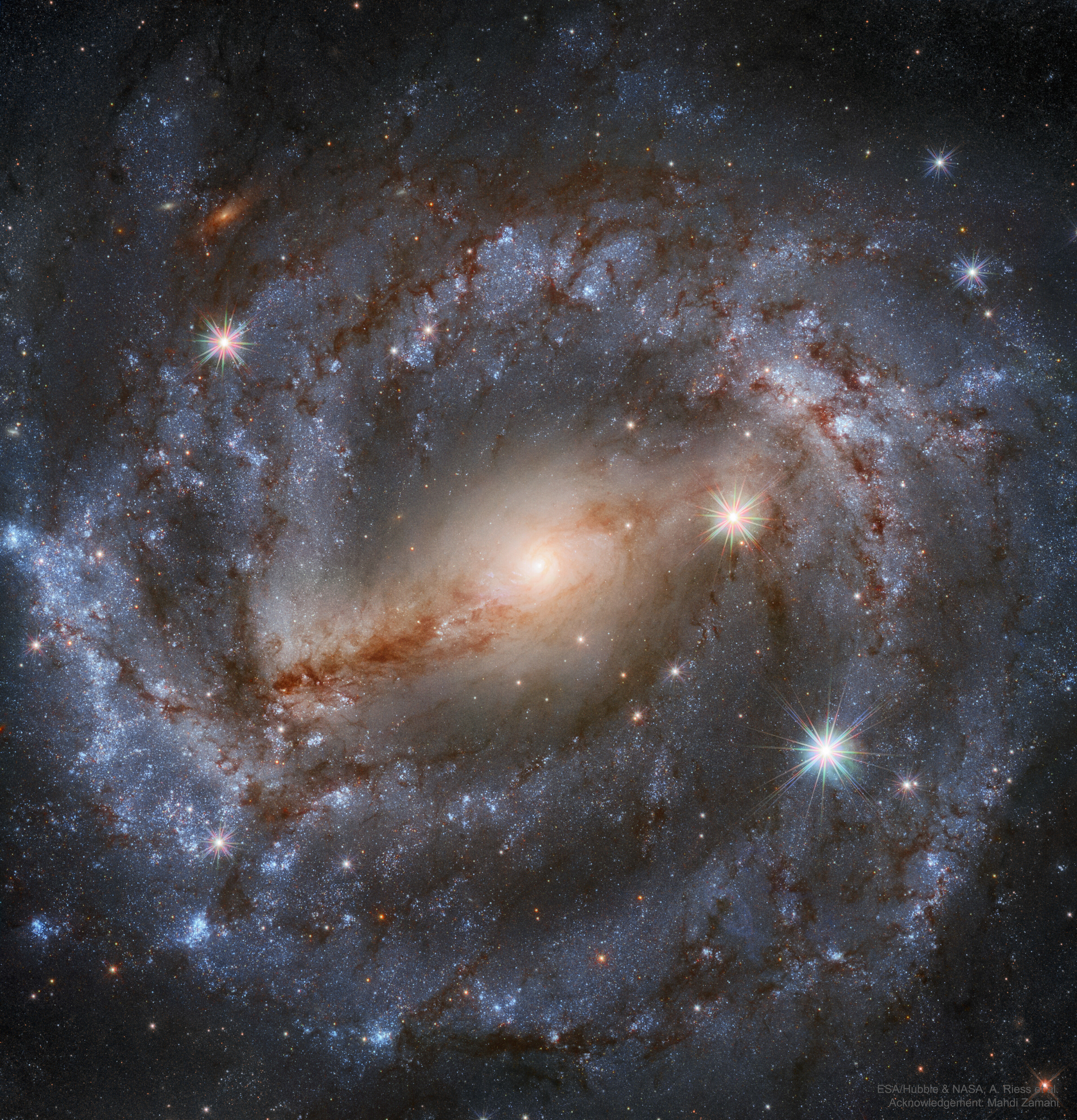 NGC5643_HubbleZamani_3816.jpg